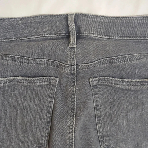 LOFT Fresh Cut Curvy Skinny Jeans, Color Light Wash Gray Size 6/28 - Picture 10 of 16